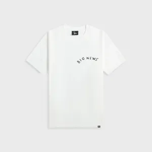 Bold colors by Parra Big News Tee - White