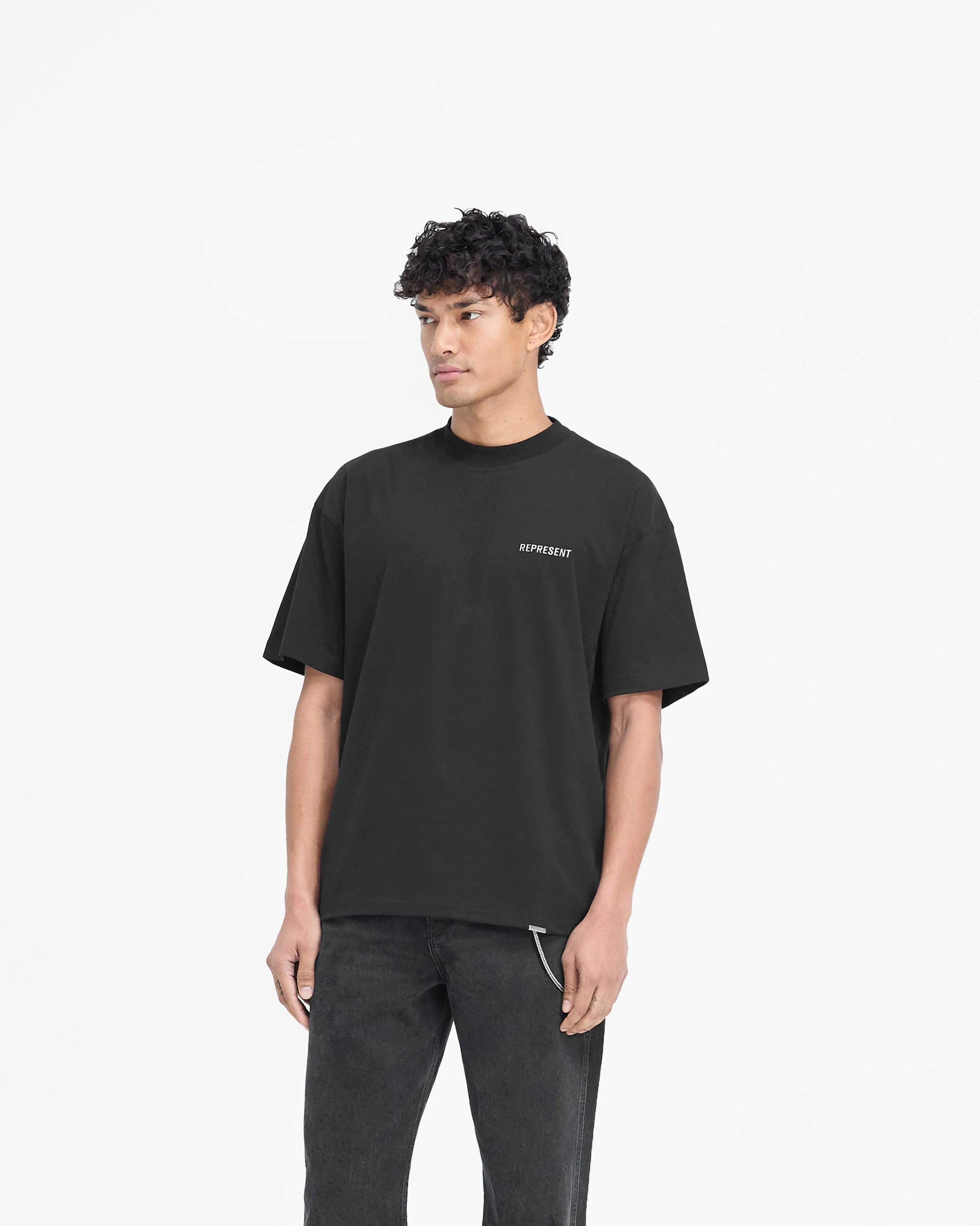 Light Style Trend Block Logo T-Shirt - Jet Black