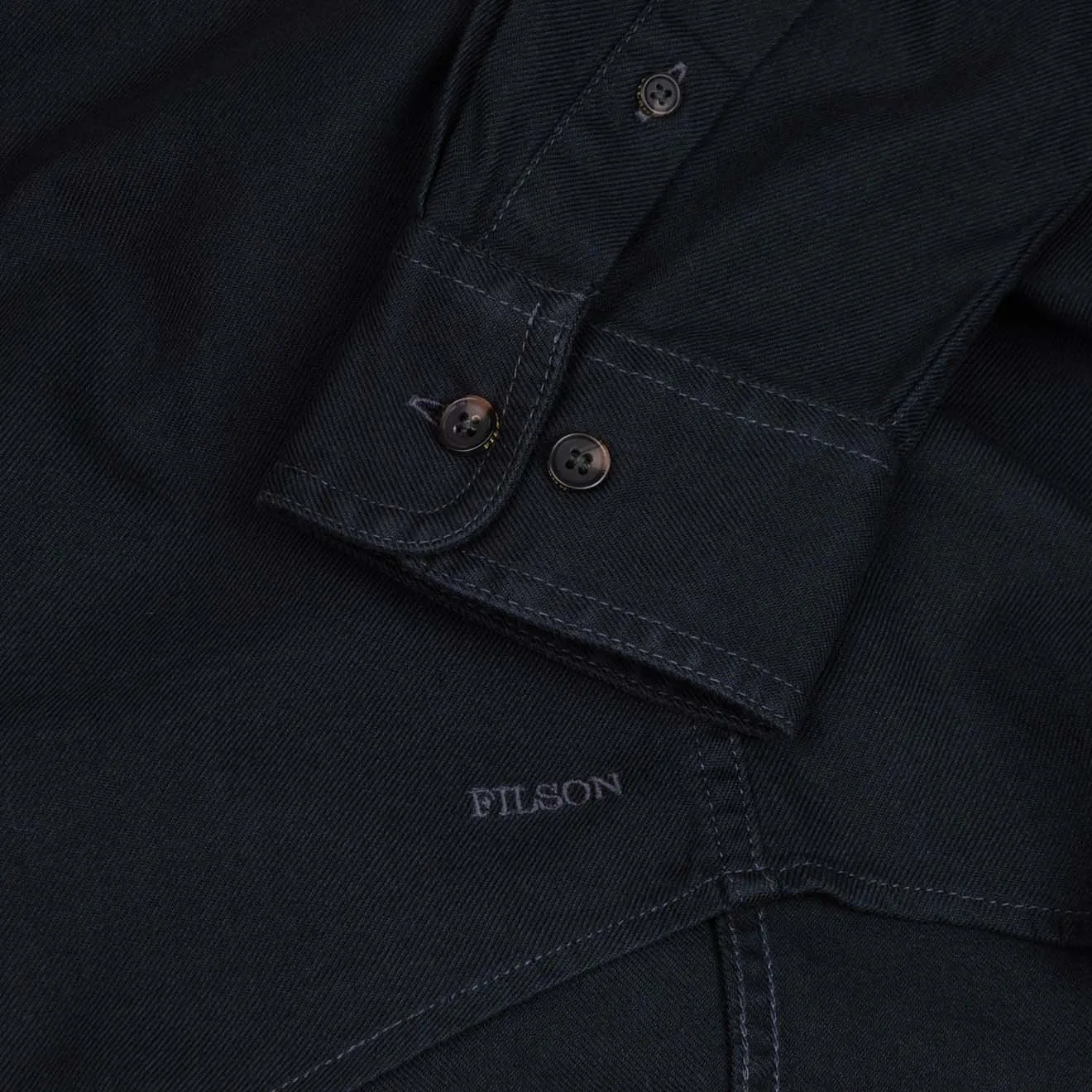 Filson Lightweight Alaskan Guide Shirt Midnight Navy Chilly Day Wear