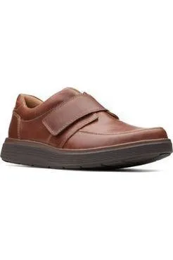 Clarks Un Abode Strap dark tan Extra Wide Waterproof Outdoor Travel