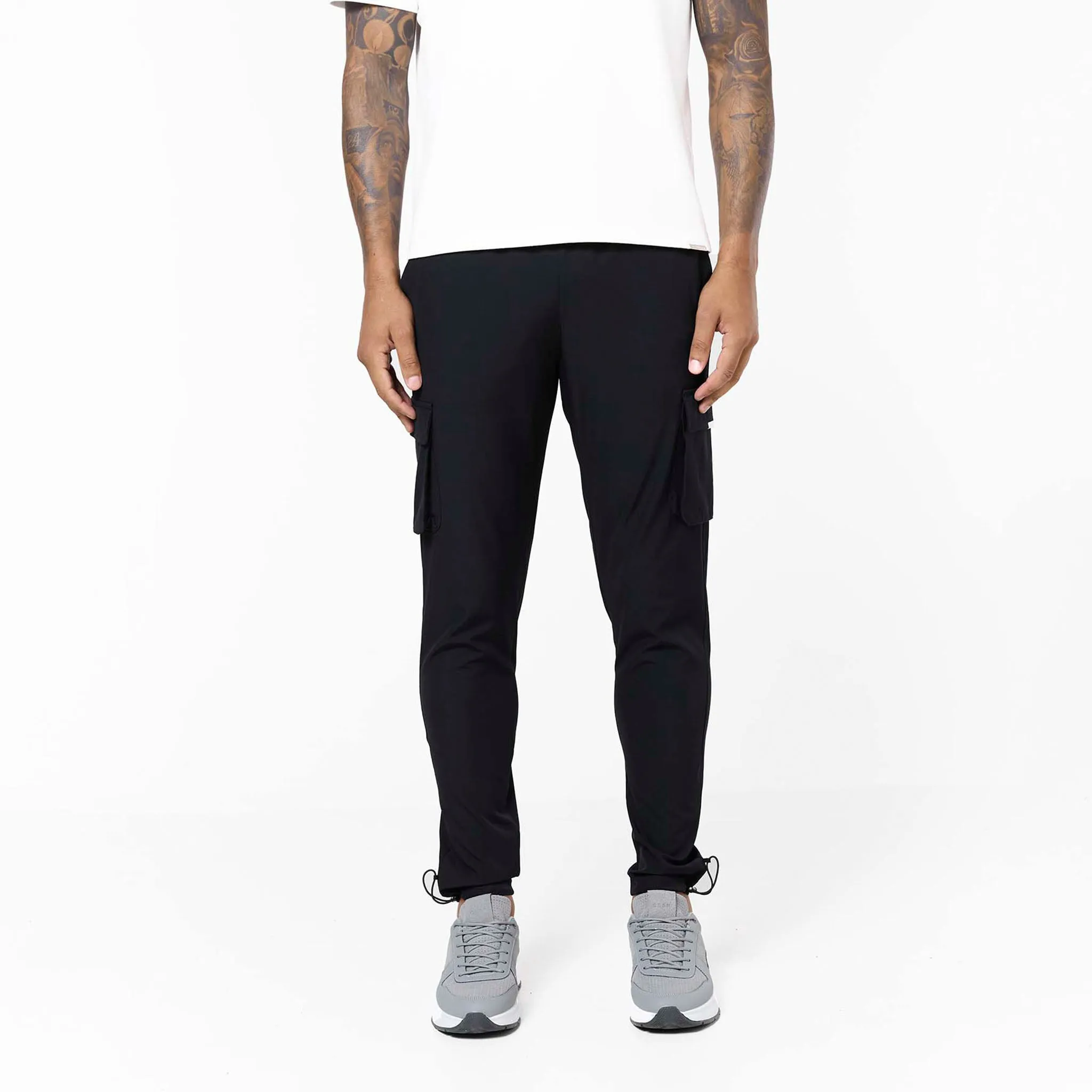 Adaptable Design Stretch Tech Cargo Pant | Black