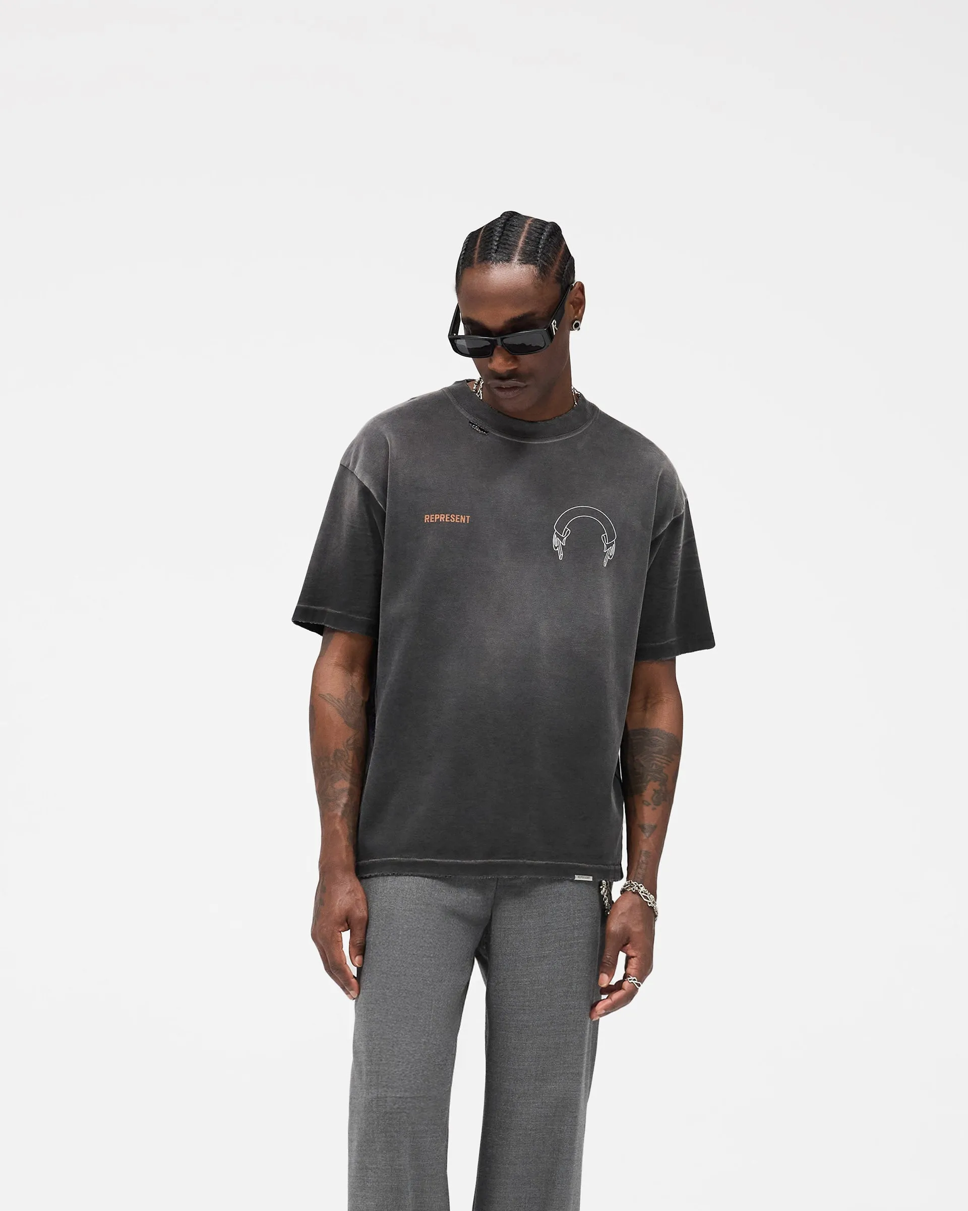 Snag Resistant Surface Represent Banner T-Shirt - Stained Black