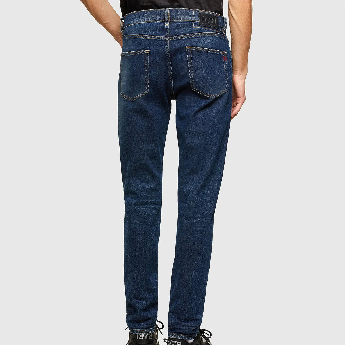 Diesel - D-Strukt 009NV Slim Jeans in Blue Premium Cotton Blend Universal Favorite