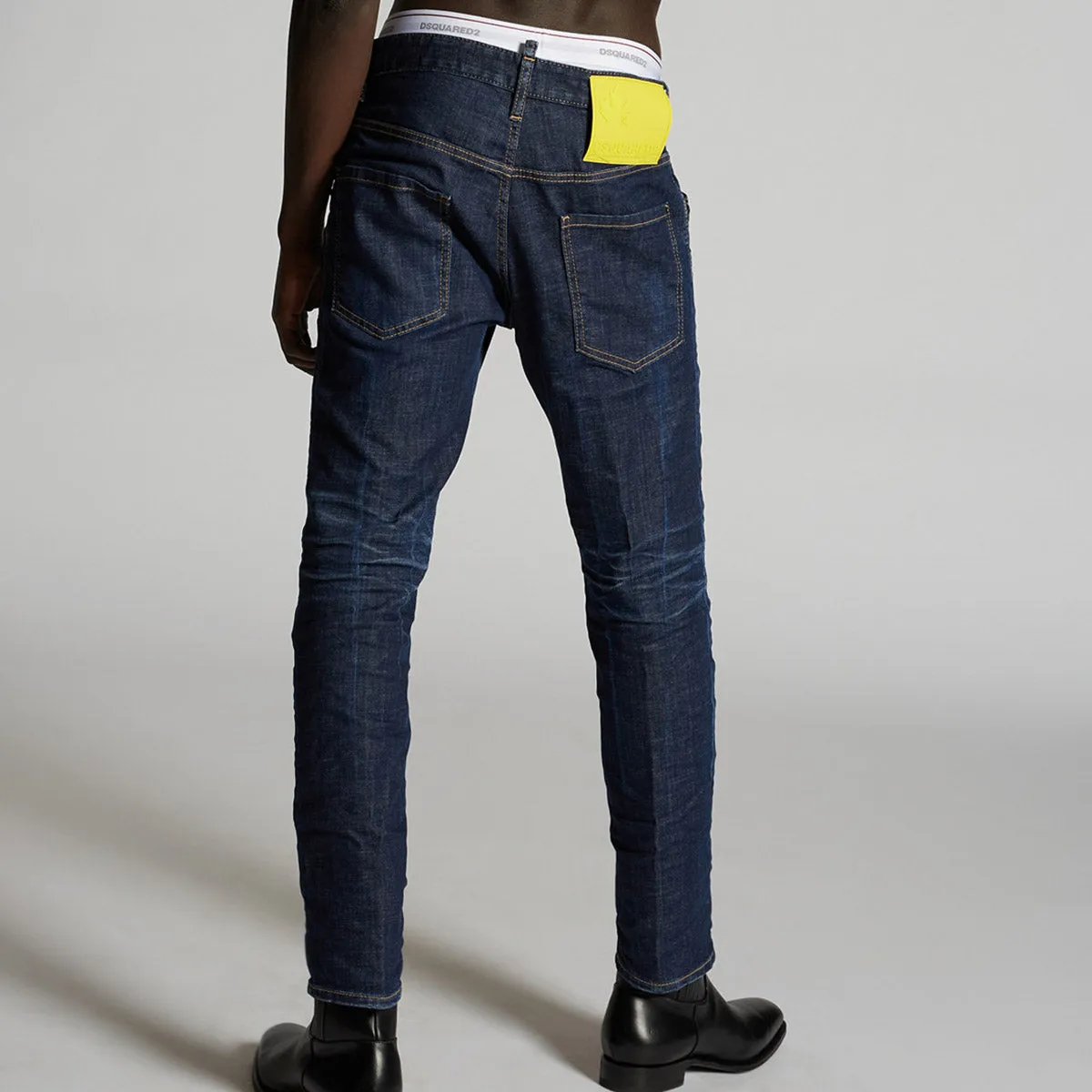 Subtle Palette Stretch Free Fit DSQUARED2 - Dark 3 Wash Skater Jeans in Blue