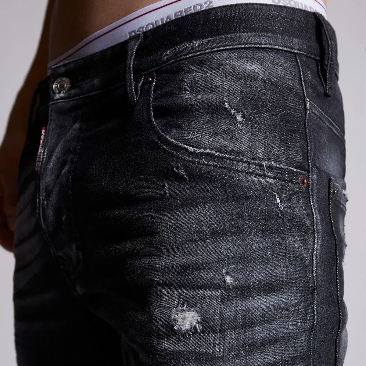 DSQUARED2 - Distressed Super Twinky Jeans in Grey Daily Go