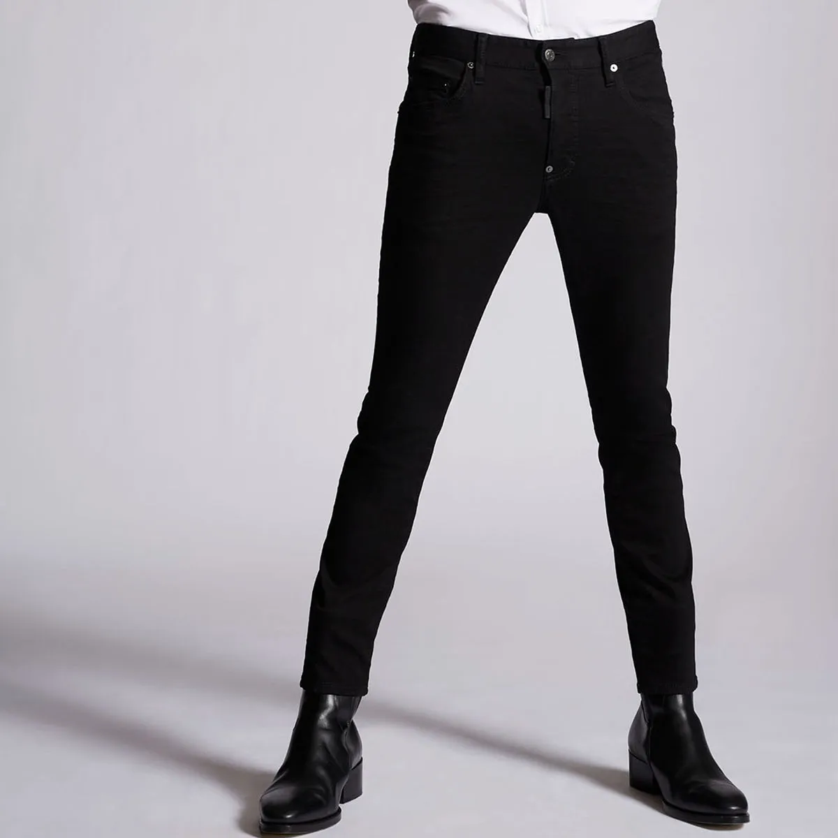 Seasonal piece Outfit Combo DSQUARED2 - Skater Jeans in Black