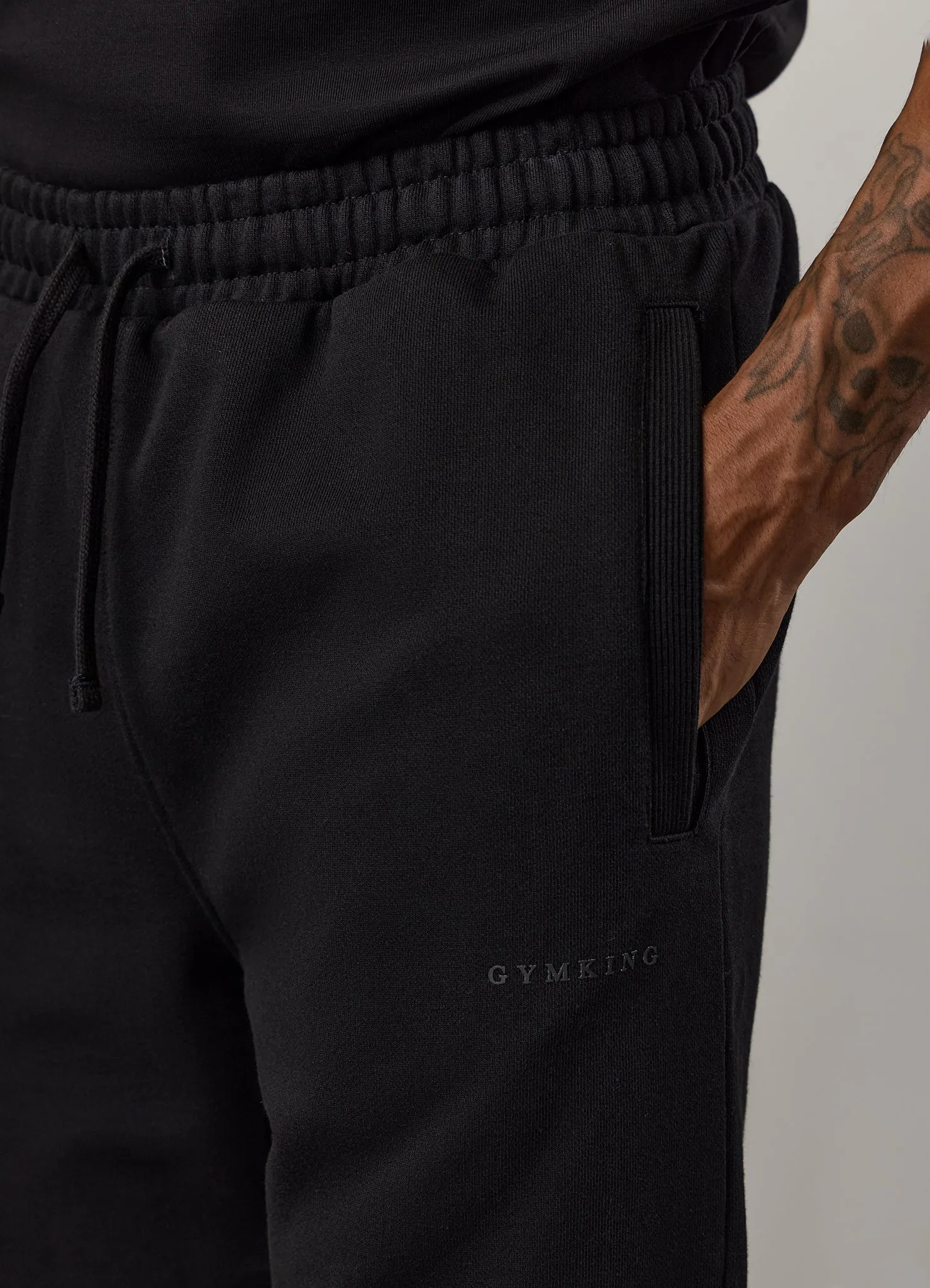 Gym King Linear Loopback Jogger - Black Luxe Look