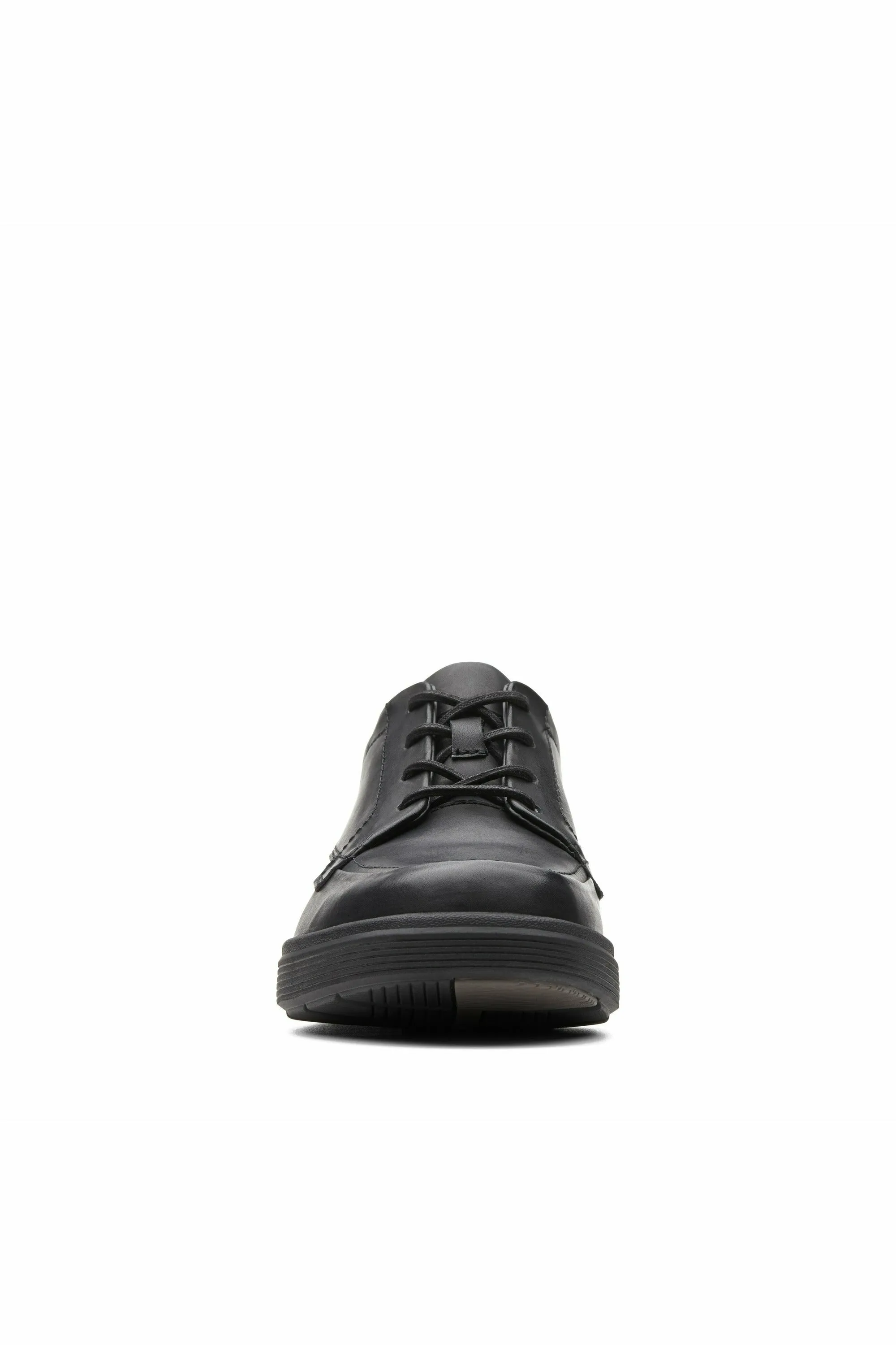 Clarks Un Abode Ease in black leather Extra Wide Torsional Stability Frame Clean White