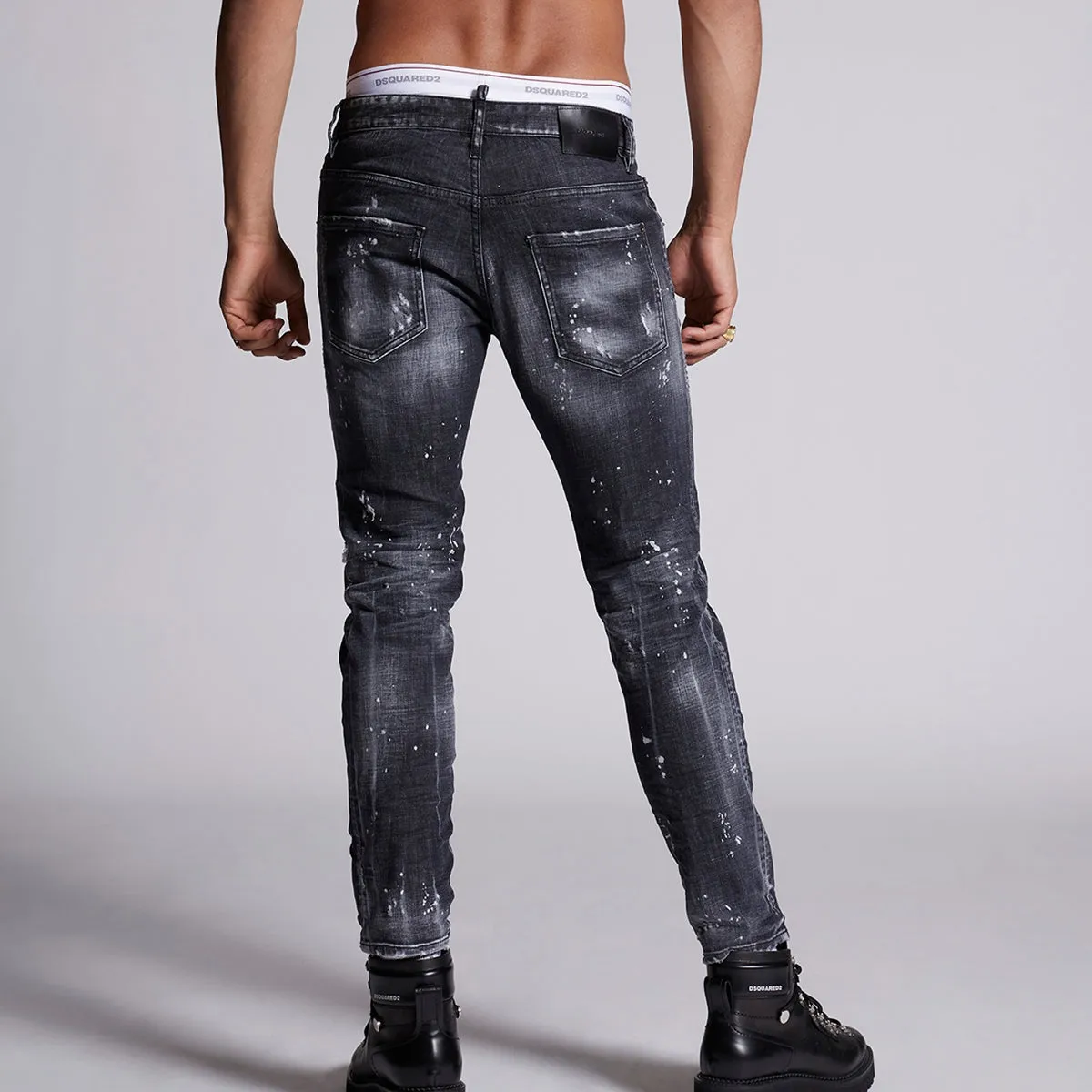 Multipurpose Utility Pockets Comfy Waist Fit DSQUARED2 - Black Powder Zip Wash Skater Jeans in Grey