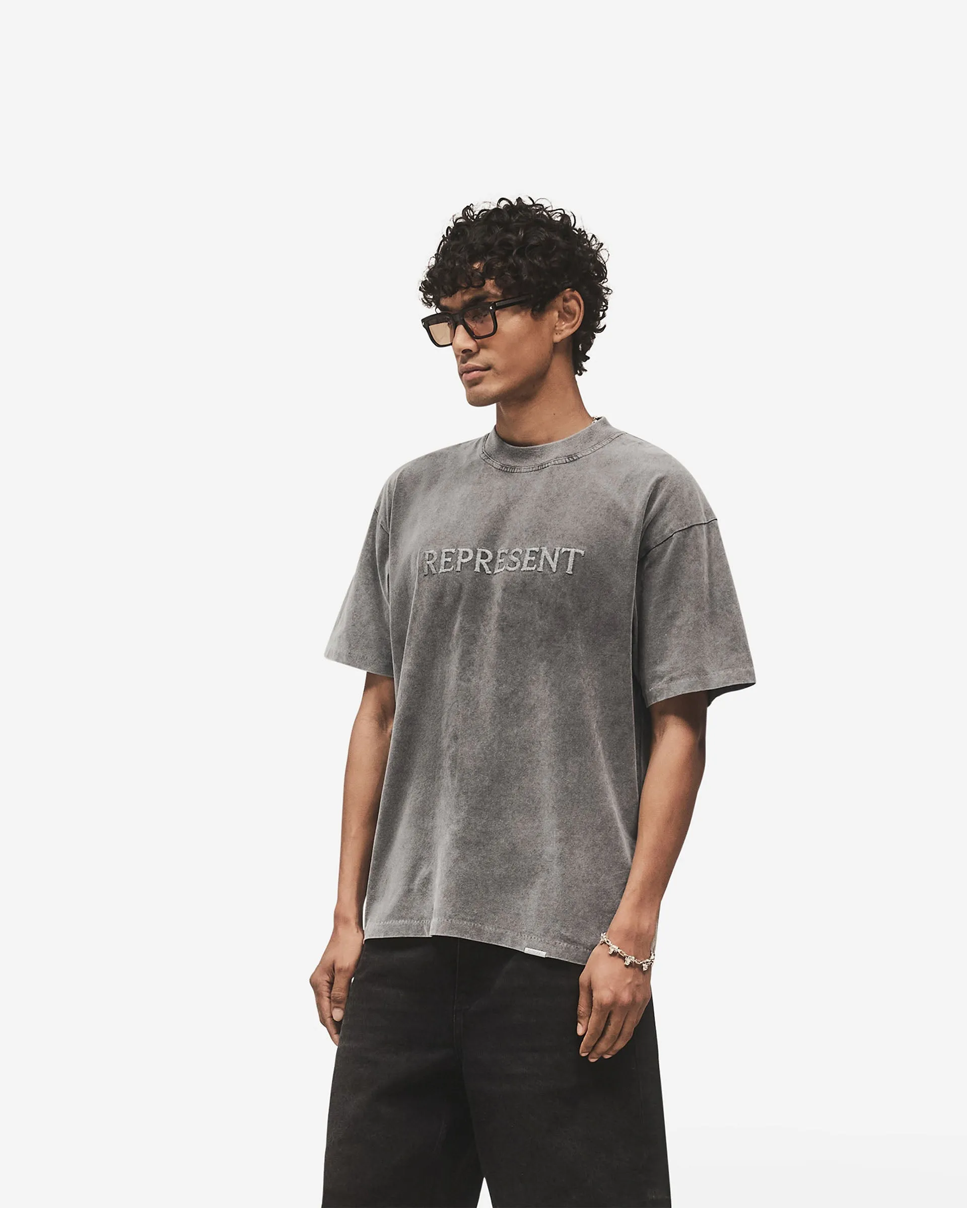 Minimal Comfort Style Embroidered Serif Logo T-Shirt - Vintage Grey
