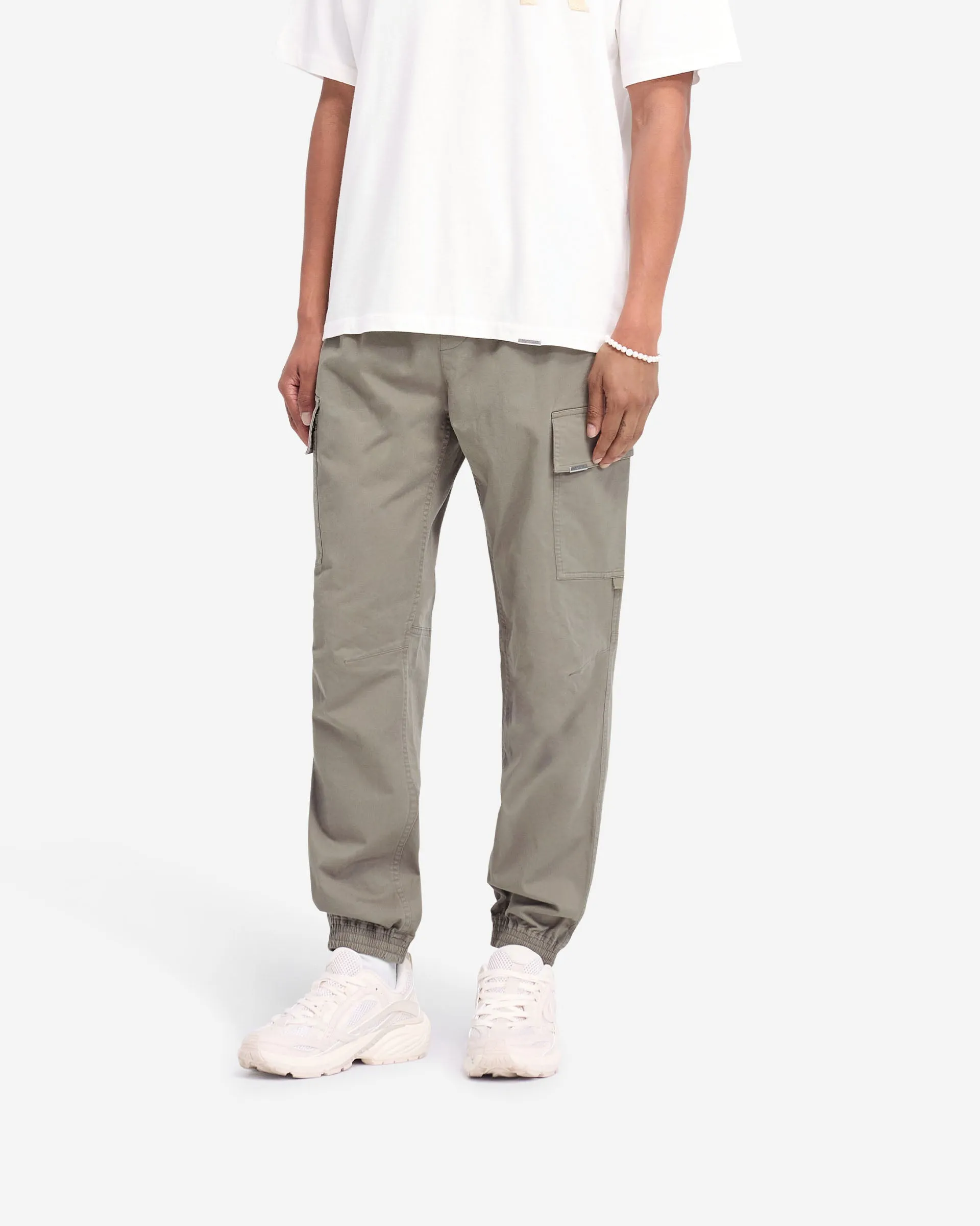 Sleek Look Flattering Shape Cuffed Cargo Pant - Olive