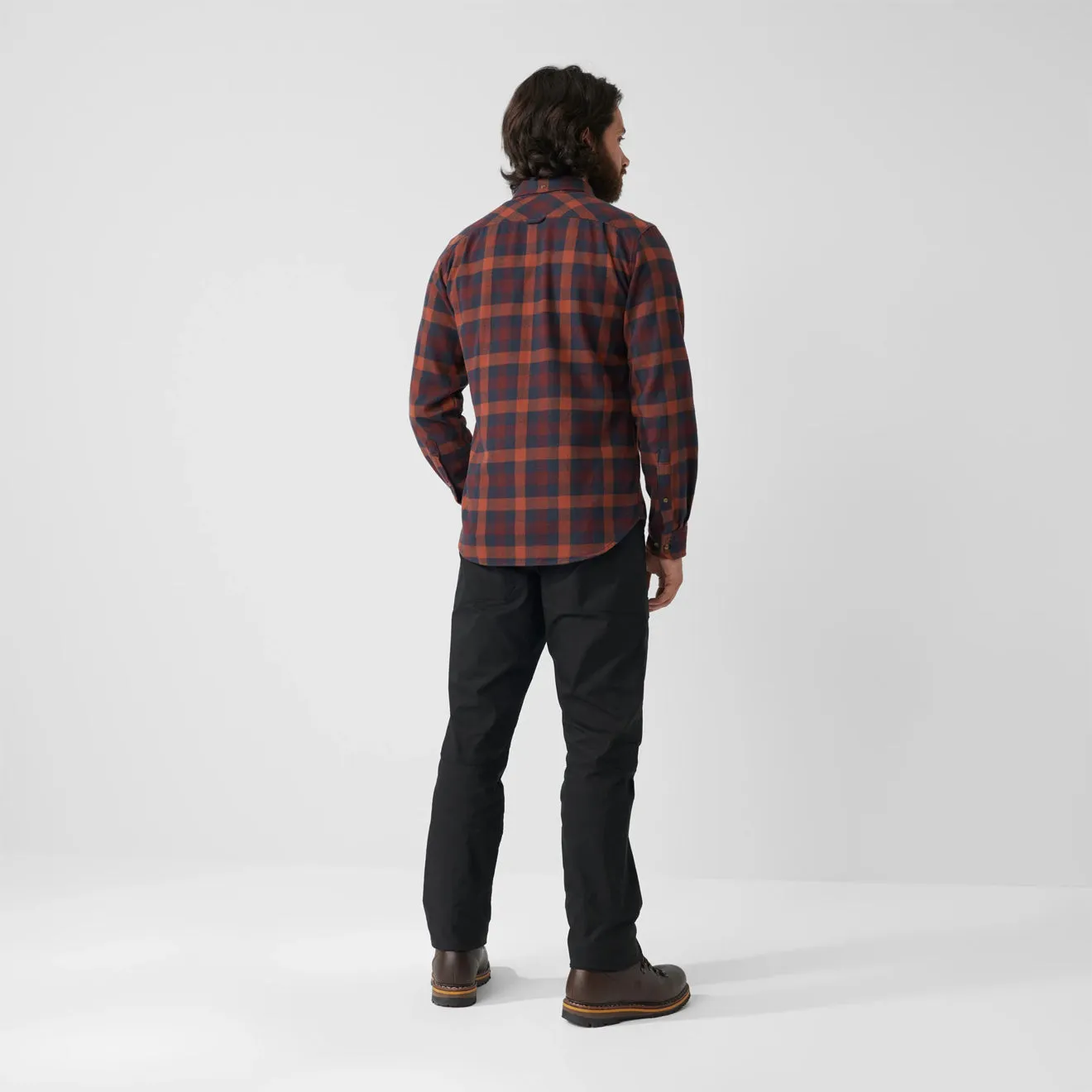 Fjallraven Skog Shirt Fossil / Dark Navy Sophisticated Style