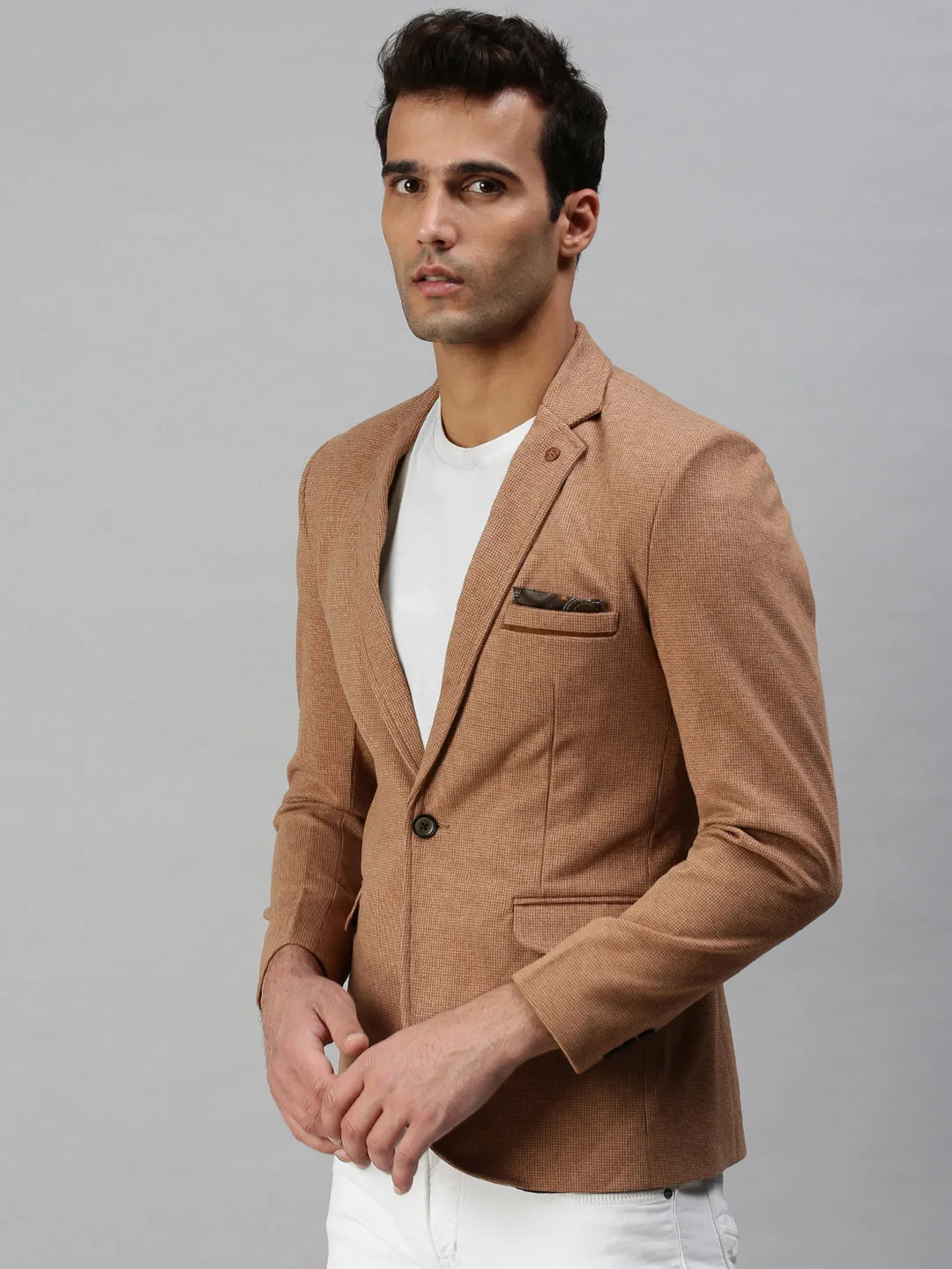 Men's Brown Solid Slim-Fit Single-Breasted Casual Blazer SeamlessShoulderPanels