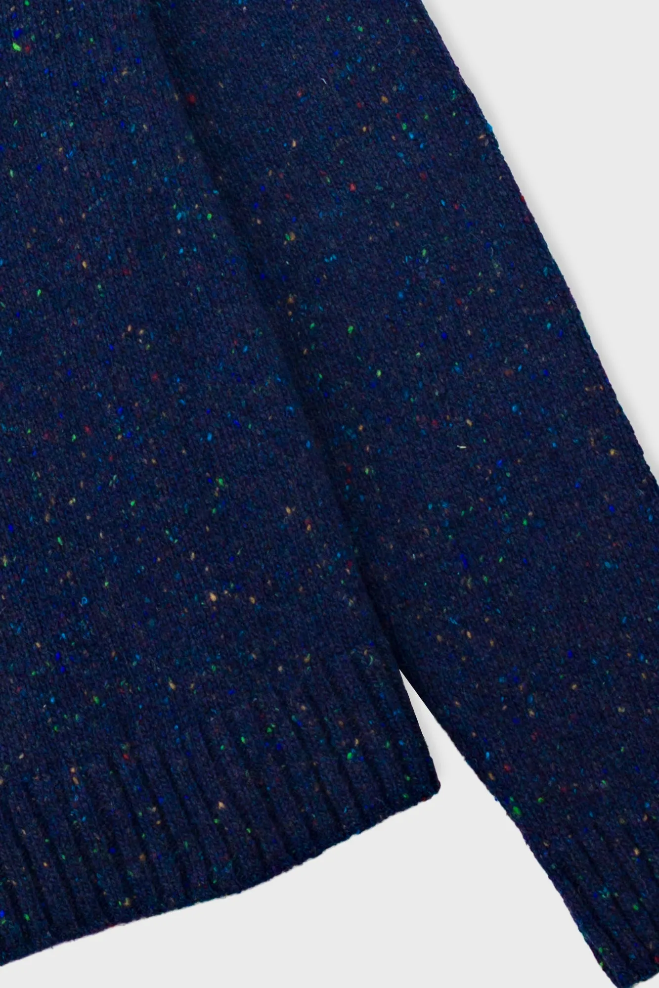 Folk Chain Crew Navy Sustainable production Comfortable Outerwear