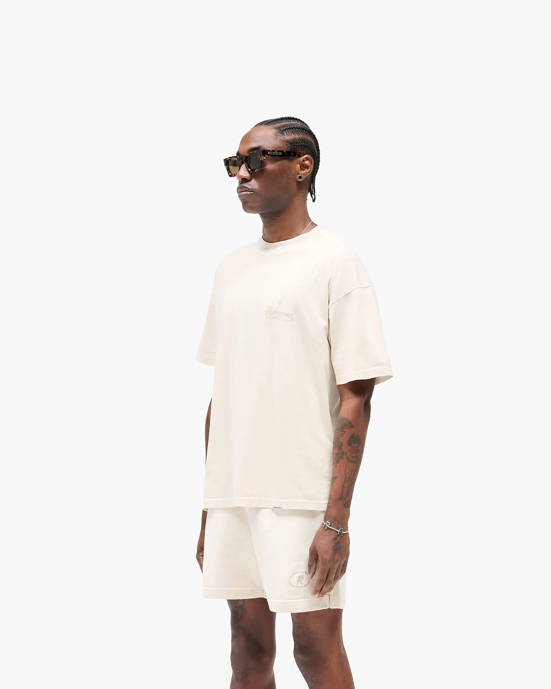 Non Iron Fabric Fun and Comfortable Grand Vintage T-Shirt - Champagne