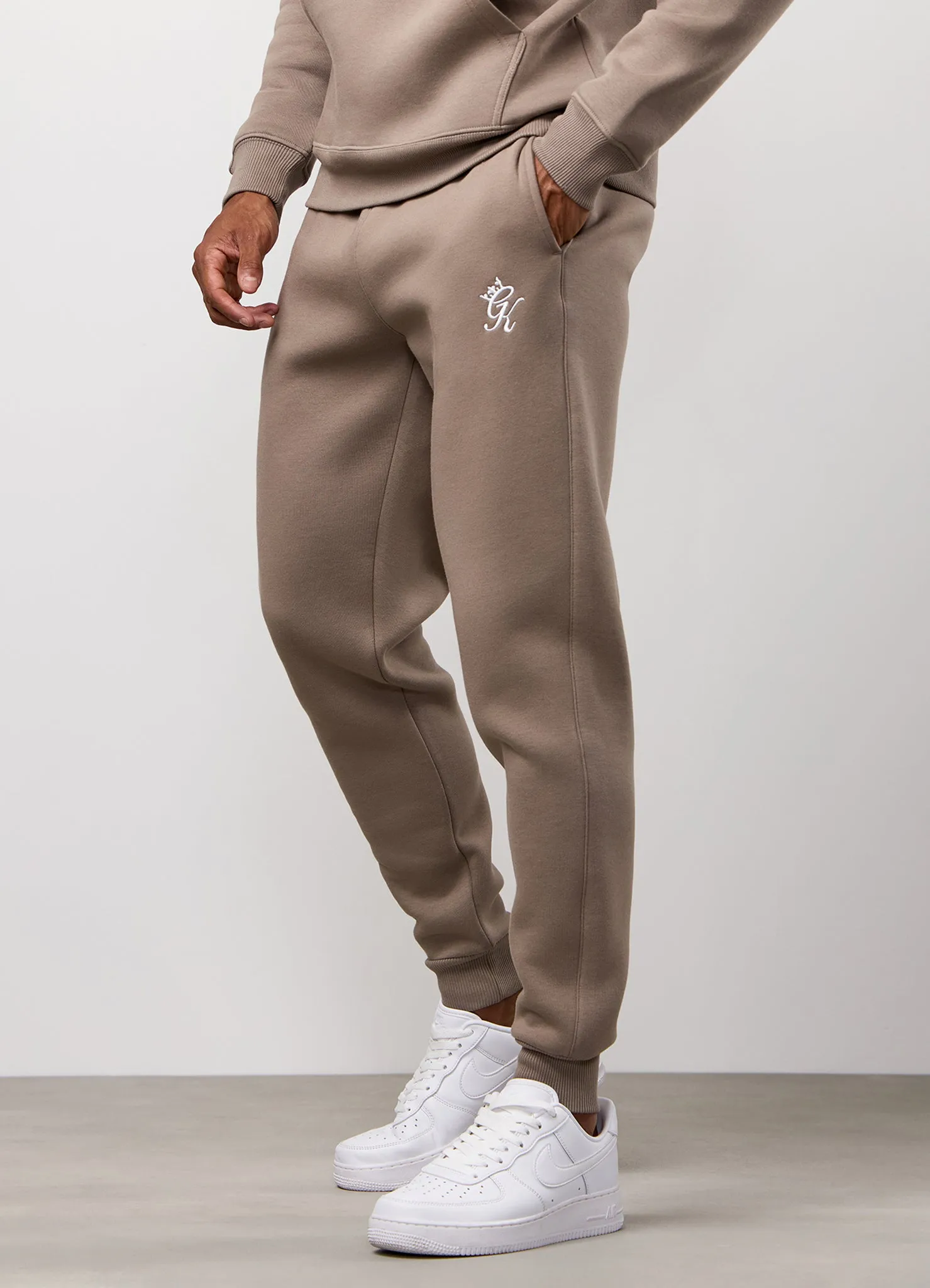 Gym King Fundamental Fleece Jogger - Truffle Stretchable Fabric Sleek Design