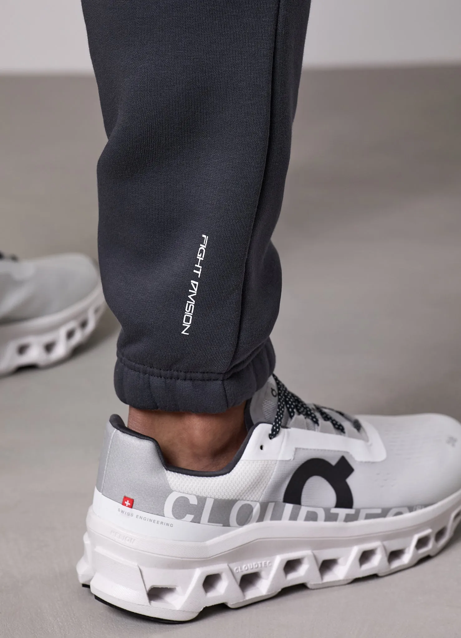 Gym King Fight Division Jogger - Graphite Air Comfort NonRestrictiveCut