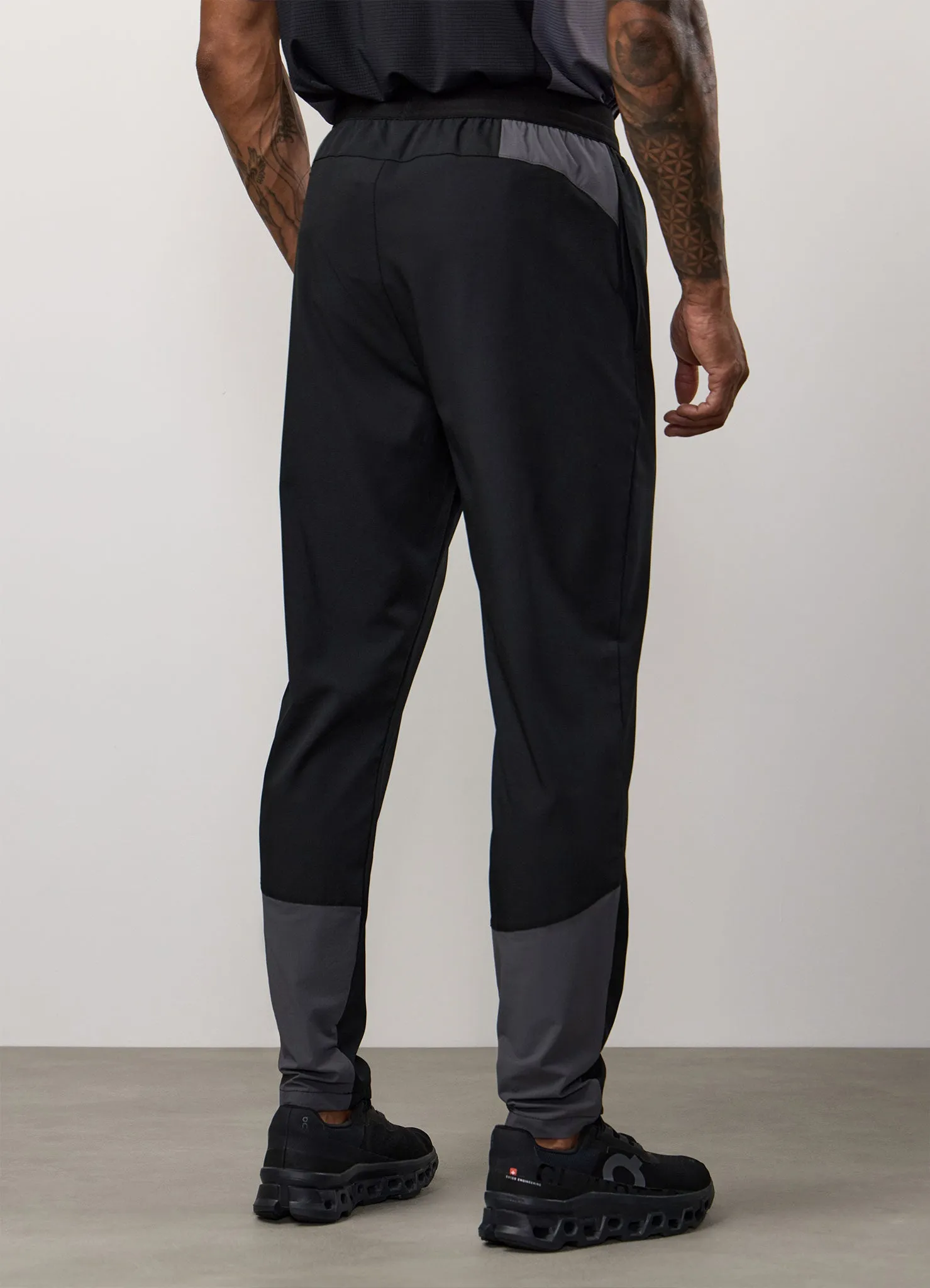 Full Motion High-waisted fit Gym King Progress Woven Pant - Black/Graphite