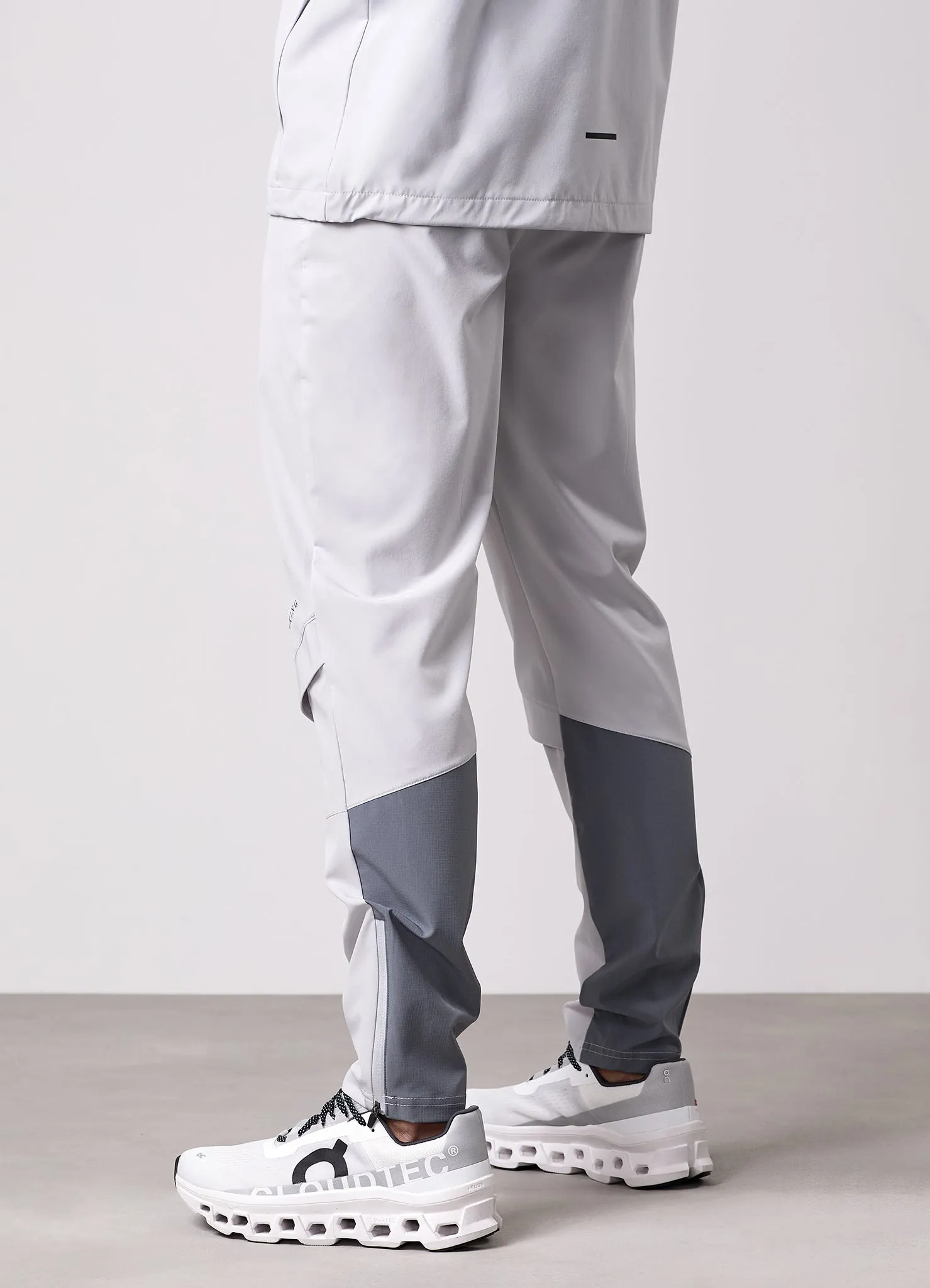 Travel Ready Fit MoistureWickingFabric Gym King Vision Pant - Urban Grey