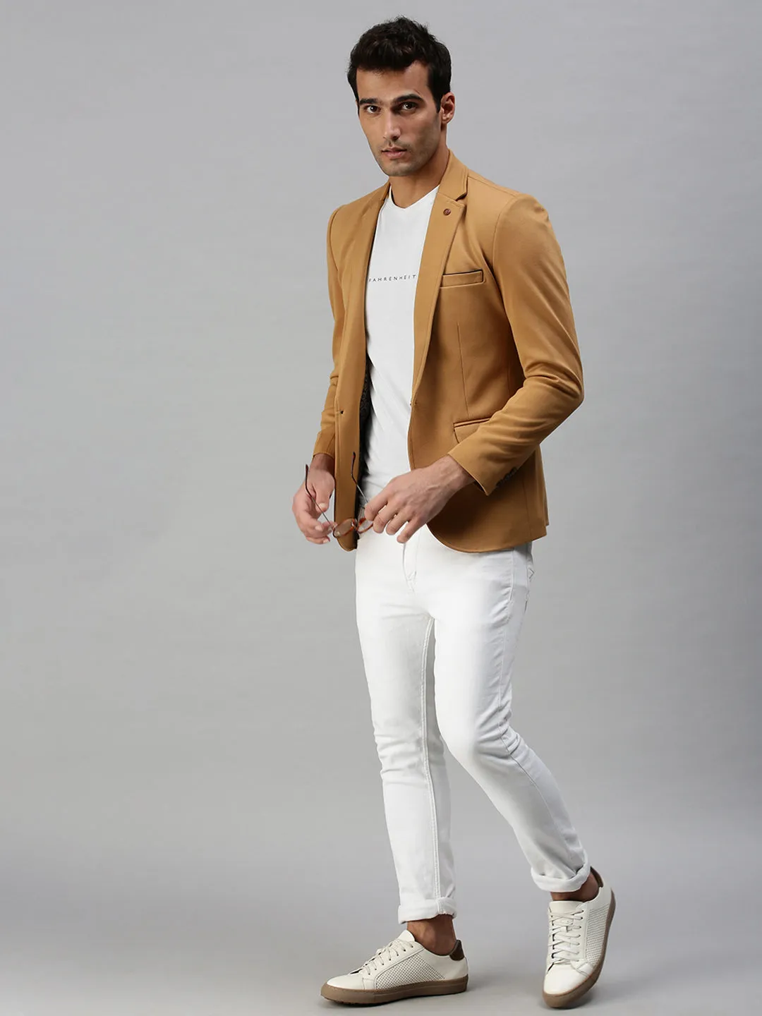 Outer Chill Piece Moisture Wicking Fabric Men's Brown Solid Single Breasted Blazer