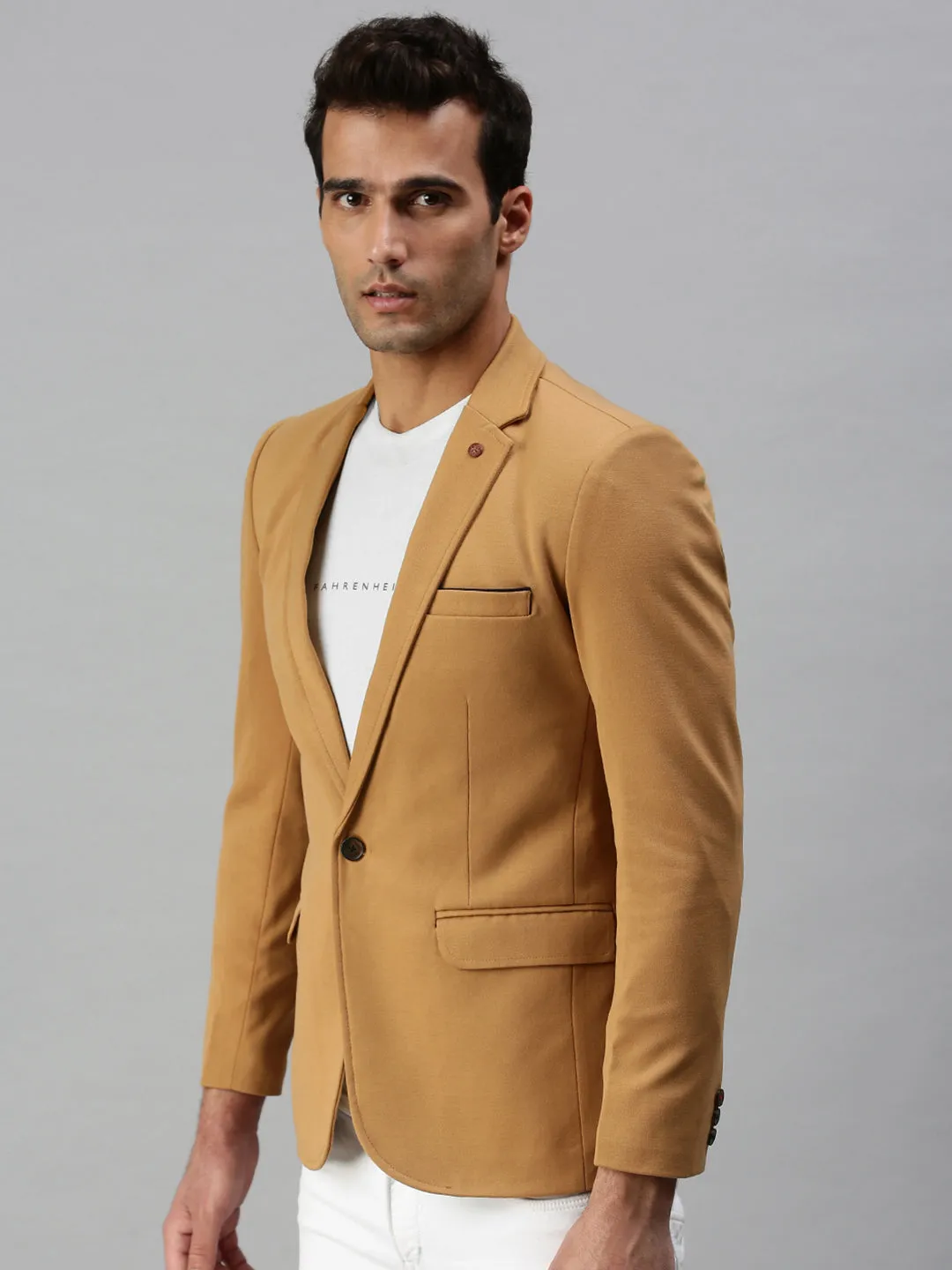 Men's Brown Solid Single Breasted Blazer Compression Fold Design