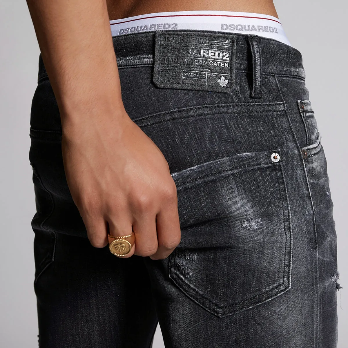 Versatile Weekend Style DSQUARED2 - Distressed Cool Guy Jeans in Grey