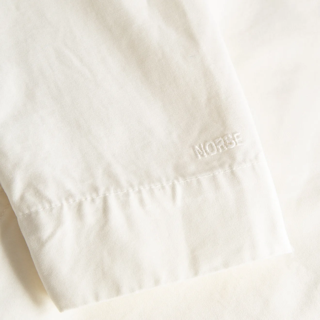 Norse Projects Marcus Canvas Overshirt Ecru Streamlined Design