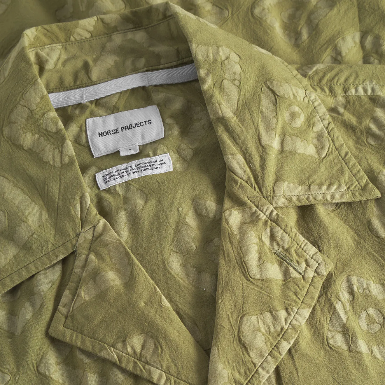 Norse Projects Mads Batik SS Shirt Moss Green Multi Functional Pockets Cozy Wear