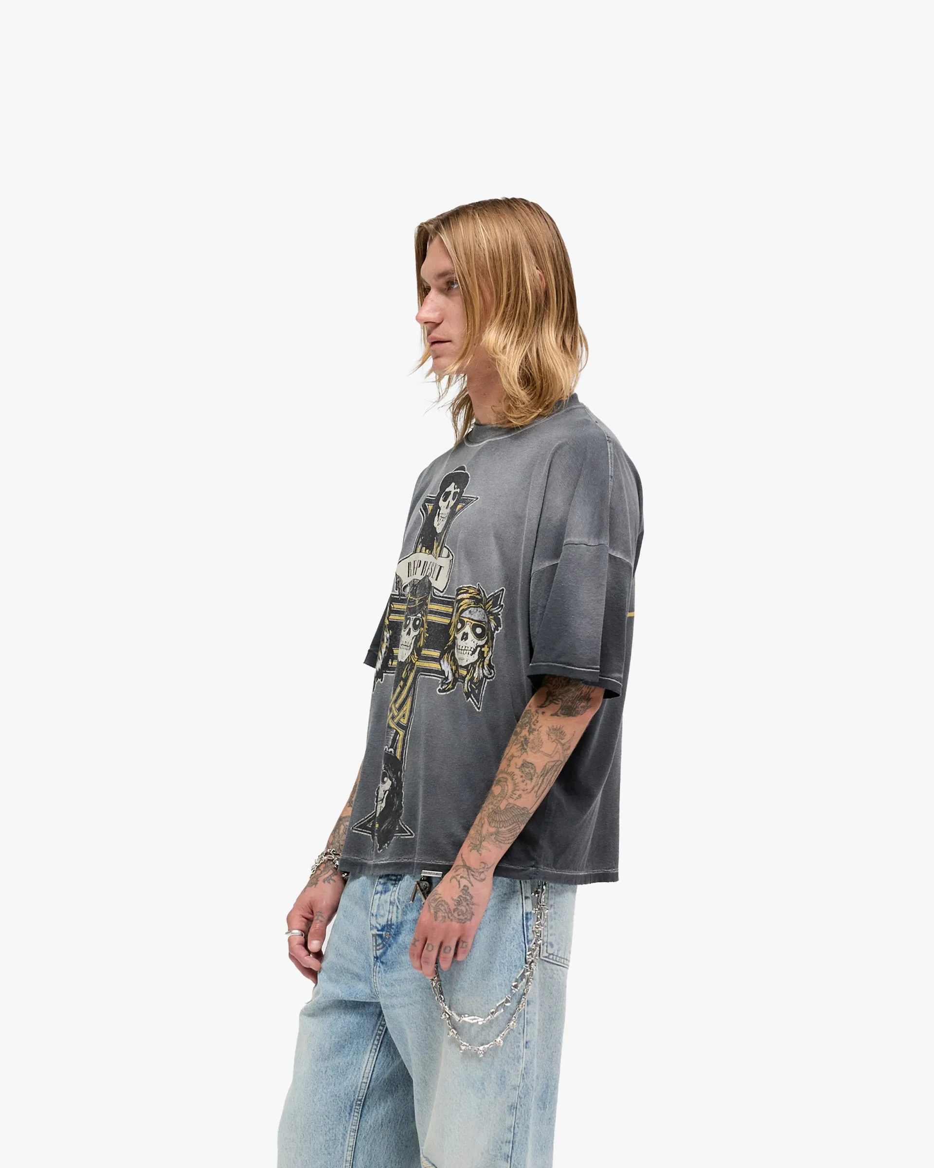 Represent X Guns N' Roses Cross T-Shirt - Stained Black sports activity Ultimate Fit