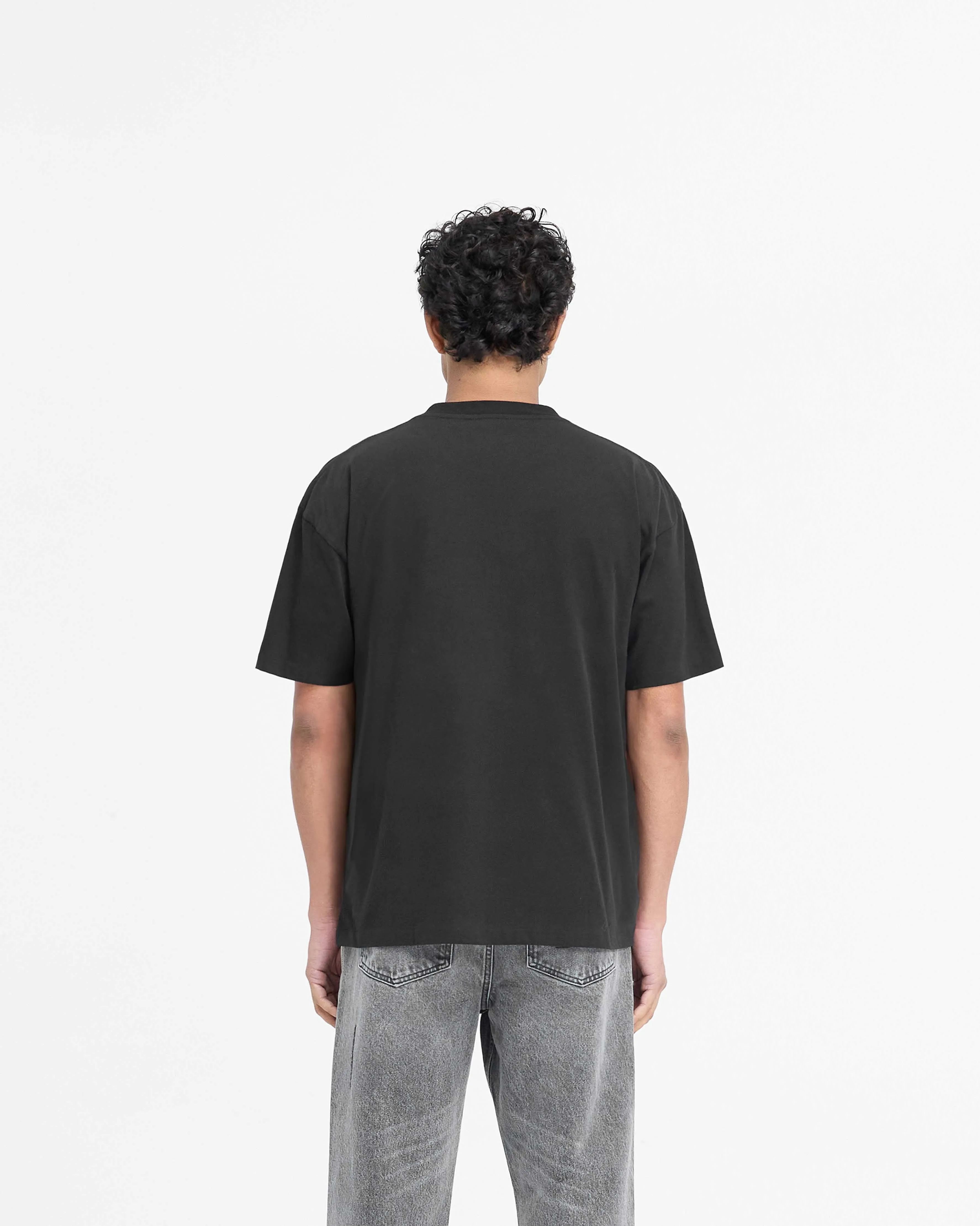 Modern Outfit ComfortFirst Serif Logo T-Shirt - Jet Black