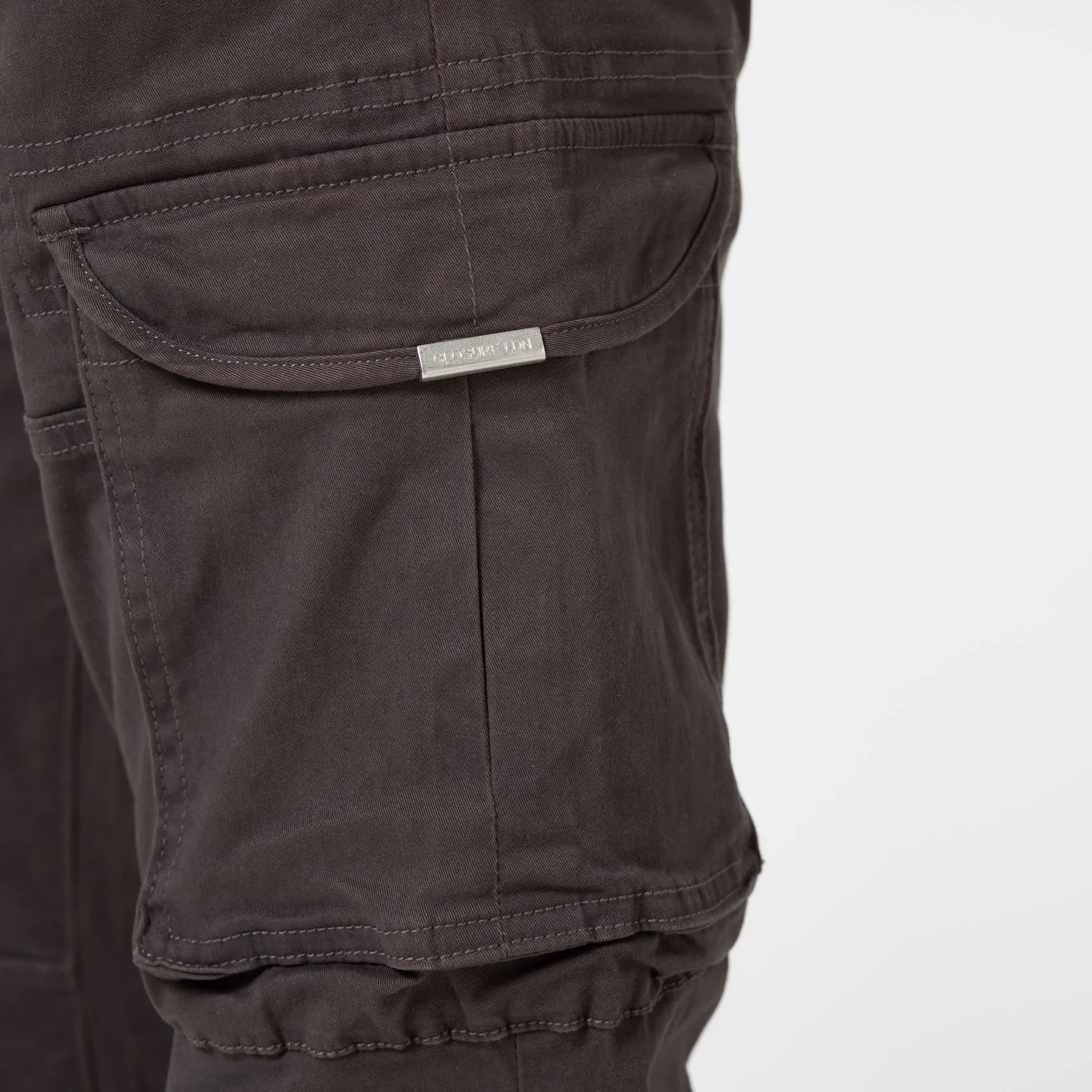 Easy Wear Stretching Fit Classic Cargo Pant | Ash Brown