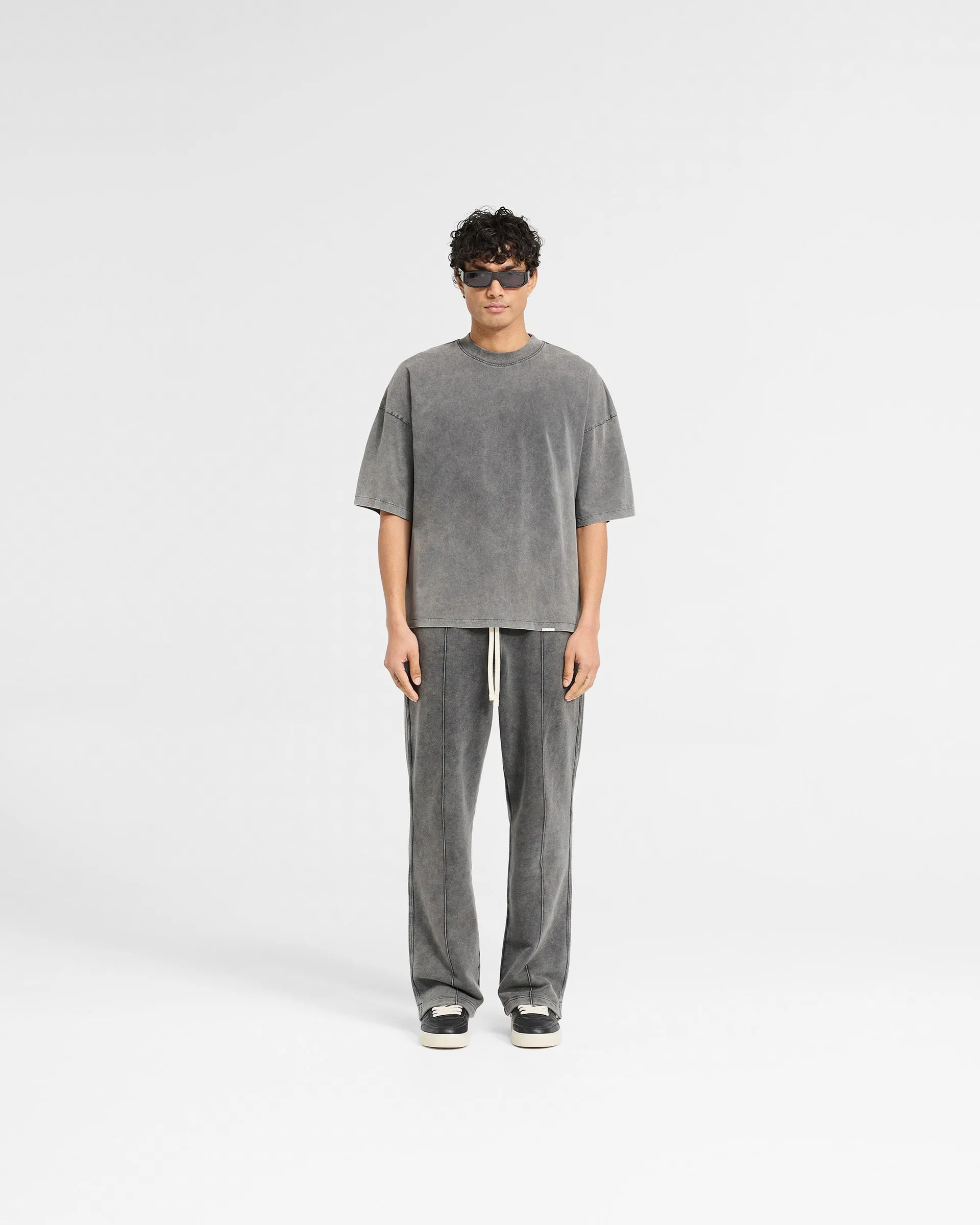 Sleek Performance college Initial Boxy T-Shirt - Vintage Grey