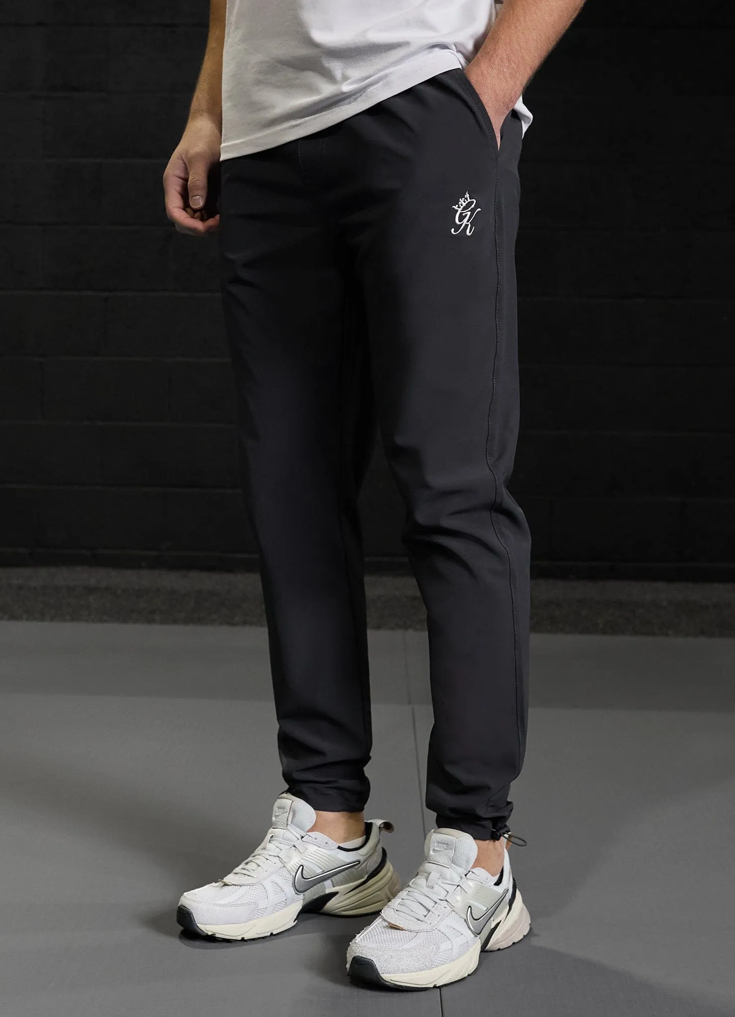 Gym King Fundamental Woven Jogger - Dark Pewter Flex Wear Design Tight Cut