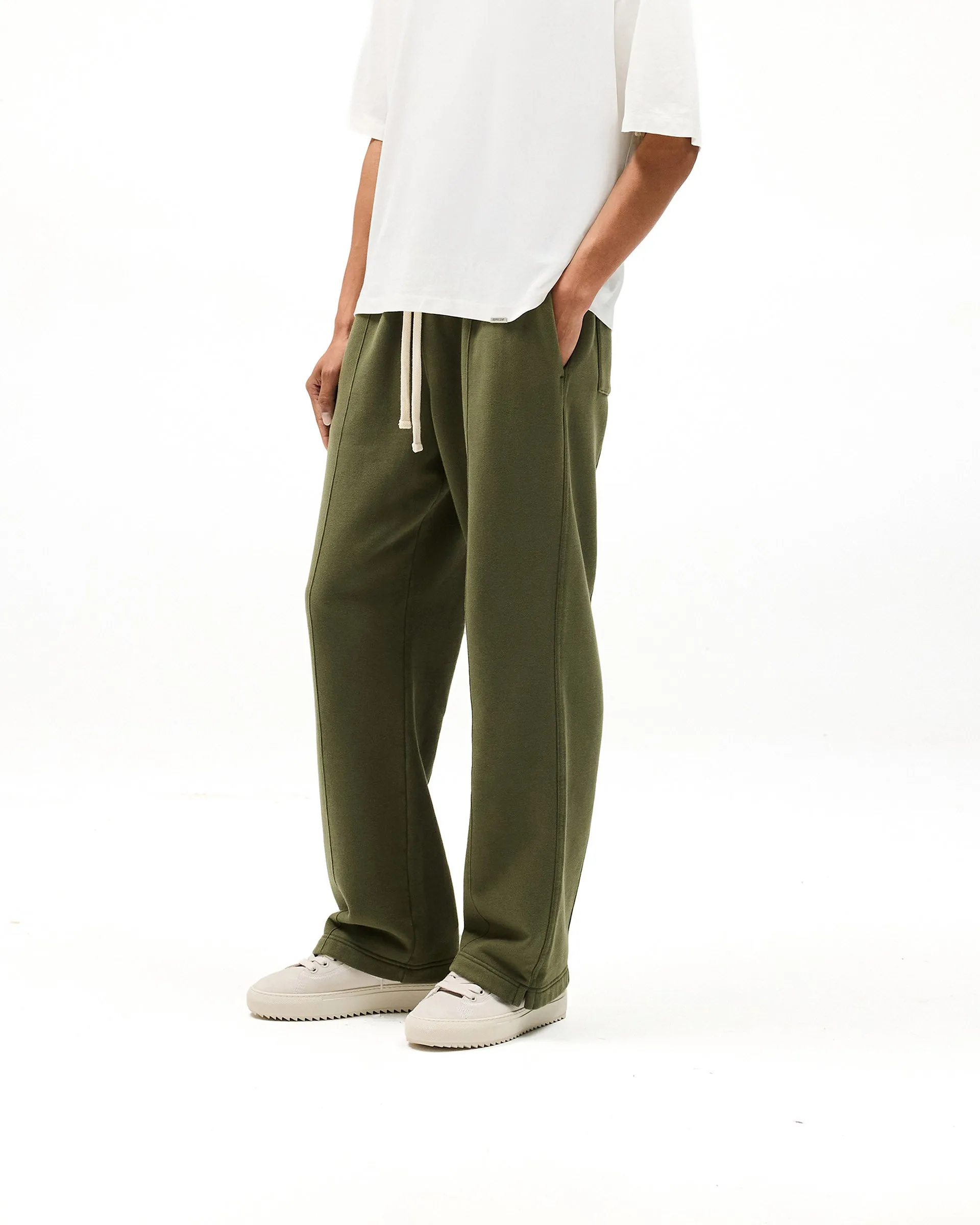 Seamless construction Initial Sweatpants - Army Green