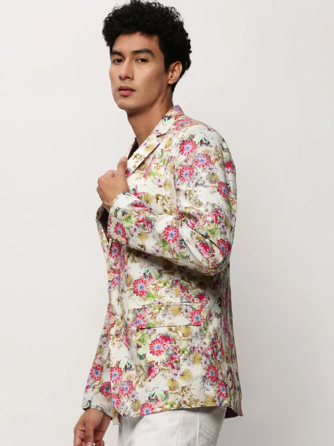 Men's Off White Printed Notched Lapel Collar Single Breasted Slim-Fit Casual Blazer Noise Free Movement Compression Panels