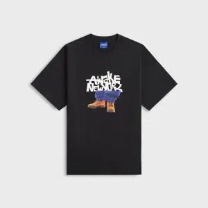 Trendy Top Awake NY Stomper Tee - Black